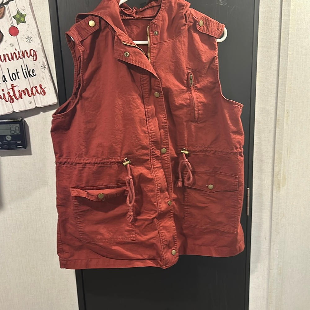 vest